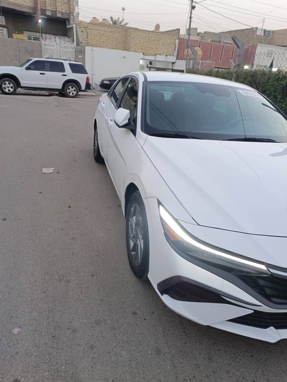 السلام عليكم
هيونداي إلنترا ٢٠٢٤ هايبرد – وارد أمريكي 

فوووول مرقم بغداد باسمي

ماشيه: 23ألف mi

الضرر: فقط جاملغ امامي وشخط بلبابتين وصور لحادث موجوده مع الصور بدون يرباك بجم كبس ليبل واحد بدون تبديل نفسهن صلحن

المواصفات

 • شاشة كبيرة

 • كشنات مخمل

 • كشنات تدفئة وتبريد  

 • ويل كب اسود

 • تشغيل عن بعد

 • رادار 

 • إشارة ترحيب

 • بصمة أبواب وبصمة تشغيل

 • مانع انزلاق

 • 3 أنظمة قيادة

 • سايد بريك كهربائي

 • شاشة

 • تثبيت مسار

 •مكان سياره بغداد ا***********
