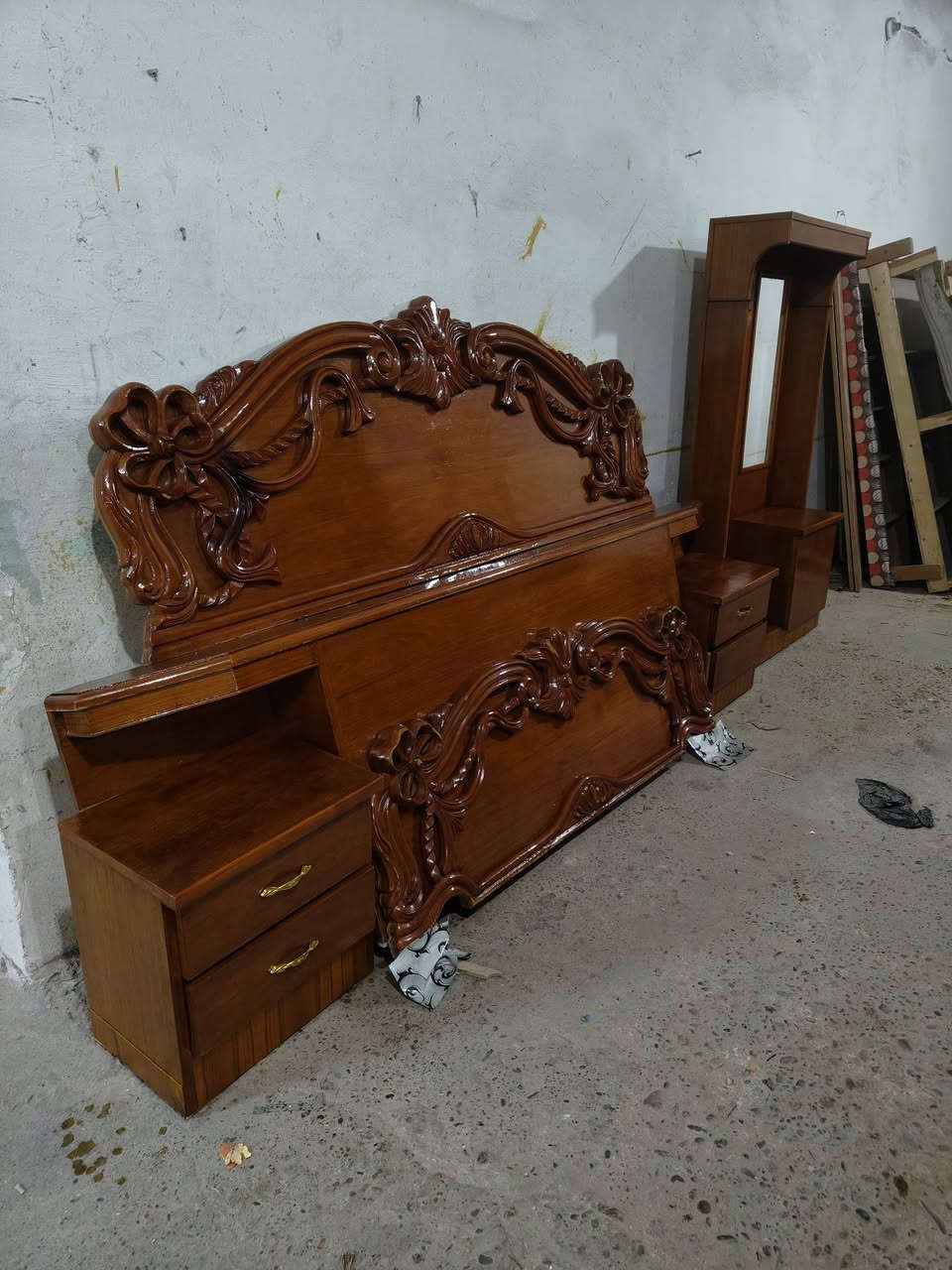 غرفه ست ابواب ملحق مستخدم توج سوري السعر 550وبيها مجال التواصل على الخاص


**إذا كنت صاحب هذا الإعلان وتريد حذفه لأي سبب، رجاءا أرسل رسالة إلى الدعم الفني**