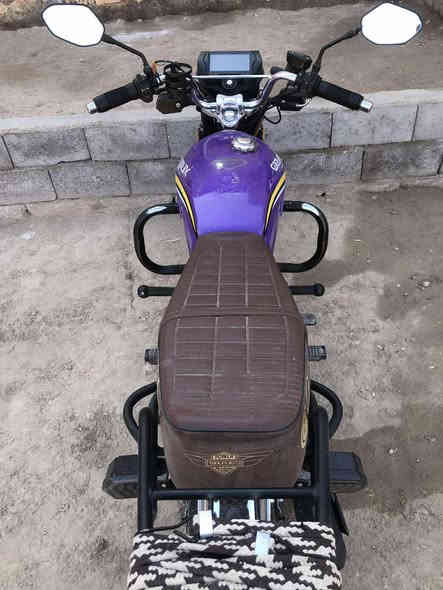 السلام عليكم
سولنك 24 شكل 25

موصل 780
ماطور جديد 

يرهم مراوس 

مكاني القائم جريجب 

***********
