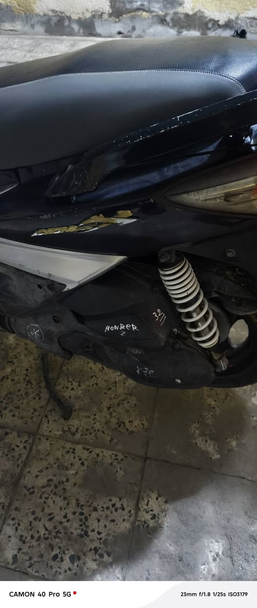 السلام عليكم سكنس فحل كهربائيات شغالة ماعدا قبق مال بانزين مكسور
كفرات بلادية السعر ٥٠٠وبيهة مجال العنوان الحسينية 
اتصال ***********
