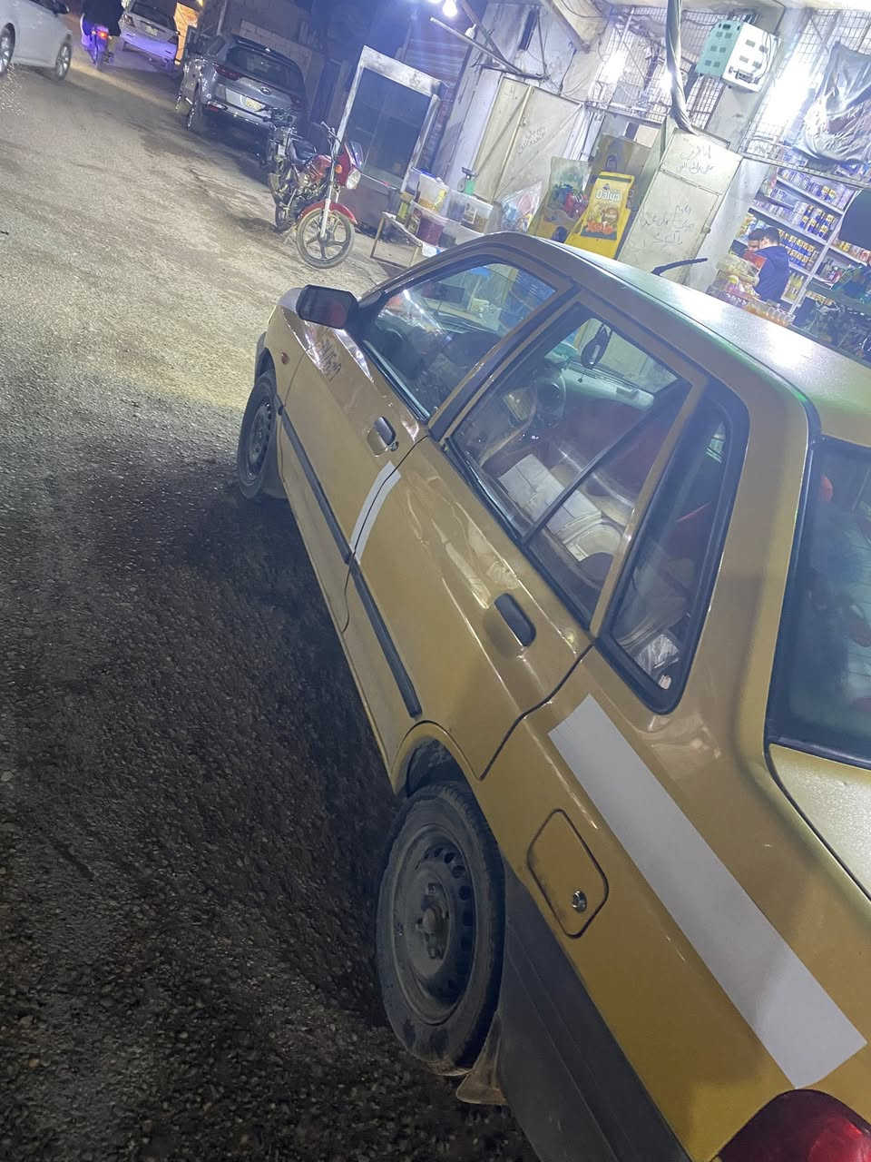 السلام عليكم ورحمة الله وبركاته سايبة البيع موديل 2013
مابيها اي ضرار مكفول مكينه تبريد ***********

السعر 31 بيه مجال شي بصيط
