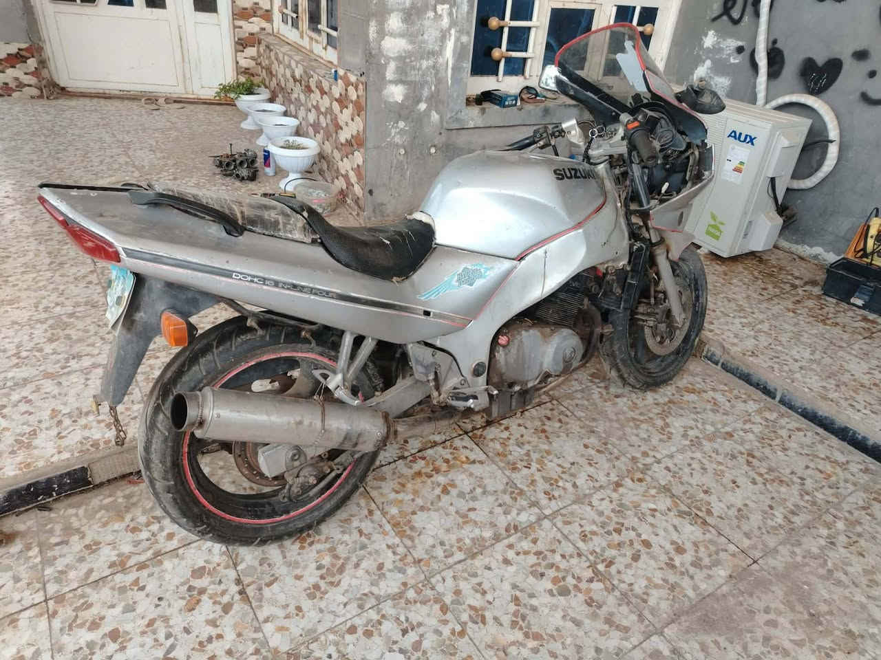 يوجد دراجه ل بيع او مراوس. 400c كامله. مع راديتر تبريد جداً قوي لبيع 850الف او بيهة مجال. مراوس. فقط ما بيهة اوراق مكاني الفلوجه.


**إذا كنت صاحب هذا الإعلان وتريد حذفه لأي سبب، رجاءا أرسل رسالة إلى الدعم الفني**