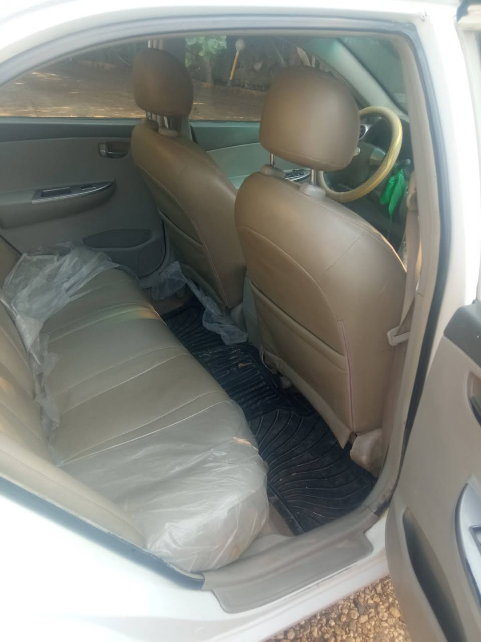 السلام عليكم بي واي دي جي ثري اوتماتيك موديل 12مكفوله مكينه كير تبريد تدفئه مكفوله من الضربه رقم بابل انگليزي للبيع السعر 57وبيها مجال المكان بابل للاتصال ***********
