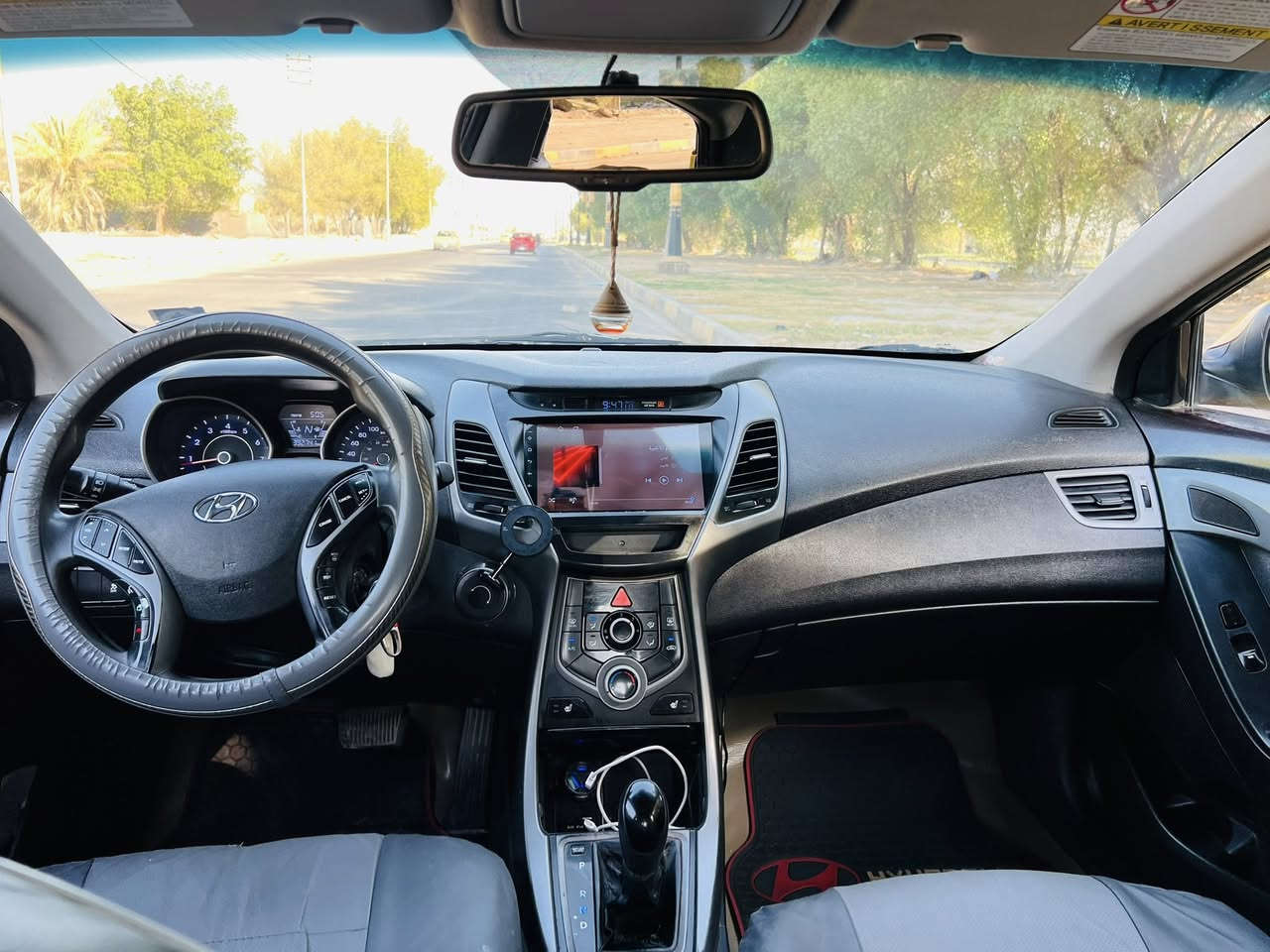 النترا 2015 وارد امريكي ضربتها بجم وبيها جاملغ الخلفي كذلك سياره جاهزه مابيها نقص مكانها كربلاء رقم انكليزي هزه جديده بسمي تحويل شرط السعر 110 وبيها مجال تبريد تدفئه  كهربائيات كير محرك لاتبخير ولا تنقيص وبيها تراي للبصره وترجع  رقمي (***********) مامتواجد على الفيس بوك 
اقره عدل وشوف الصور وخابرني اذا عجبك
