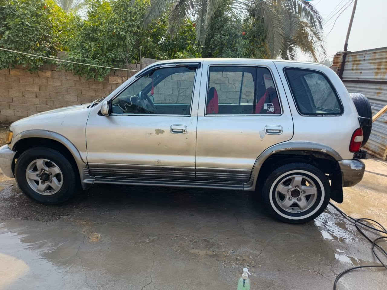 السلام عليكم 
كيه سبورتج 2001 
السياره خير من الله 
المكينه مسكر بدايه تنقيص 
الكير كهربائيات كفاله 
السياره معمره بدون ضربه 
تخم تاير جديد 
صدر امامي خلفي جديد 
السياره باسمي شرط التحويل 
السنويه نافذه قبل شهر 
الموقع بغداد الراشديه 
ه‍  ***********
السعر  43 وبي مجال شي قليل
