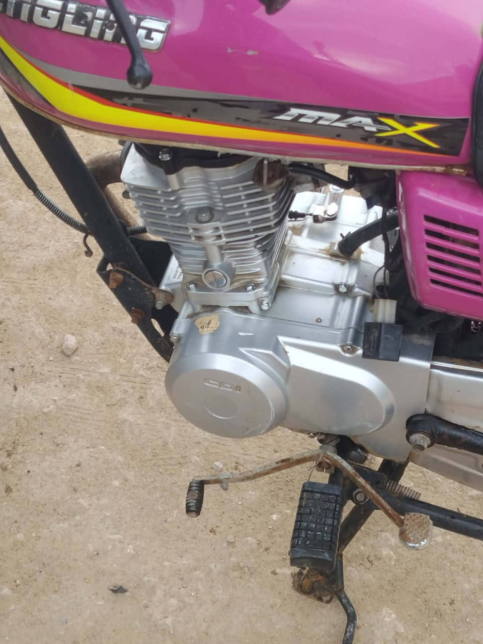 سلام عليكم دراجه تايكر موديل 24البيع مكفوله مكينه مامفتوحه كهربايات كامله درجه مال جناي درجه كلك ***********
