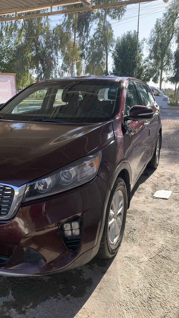 سلام عليكم 
سورنتو 2020 وارد امريكي 
اللون احمر كرزي
7 راكب 4 سلندر مكينه 2400 JDI
تخم تاير جديد 
محرك + كير جديد 
هزه وسنويه جديد 
رقم انكليزي بابل 
سعر 185بيها مجال للشراي 
مكاني بابل
***********
