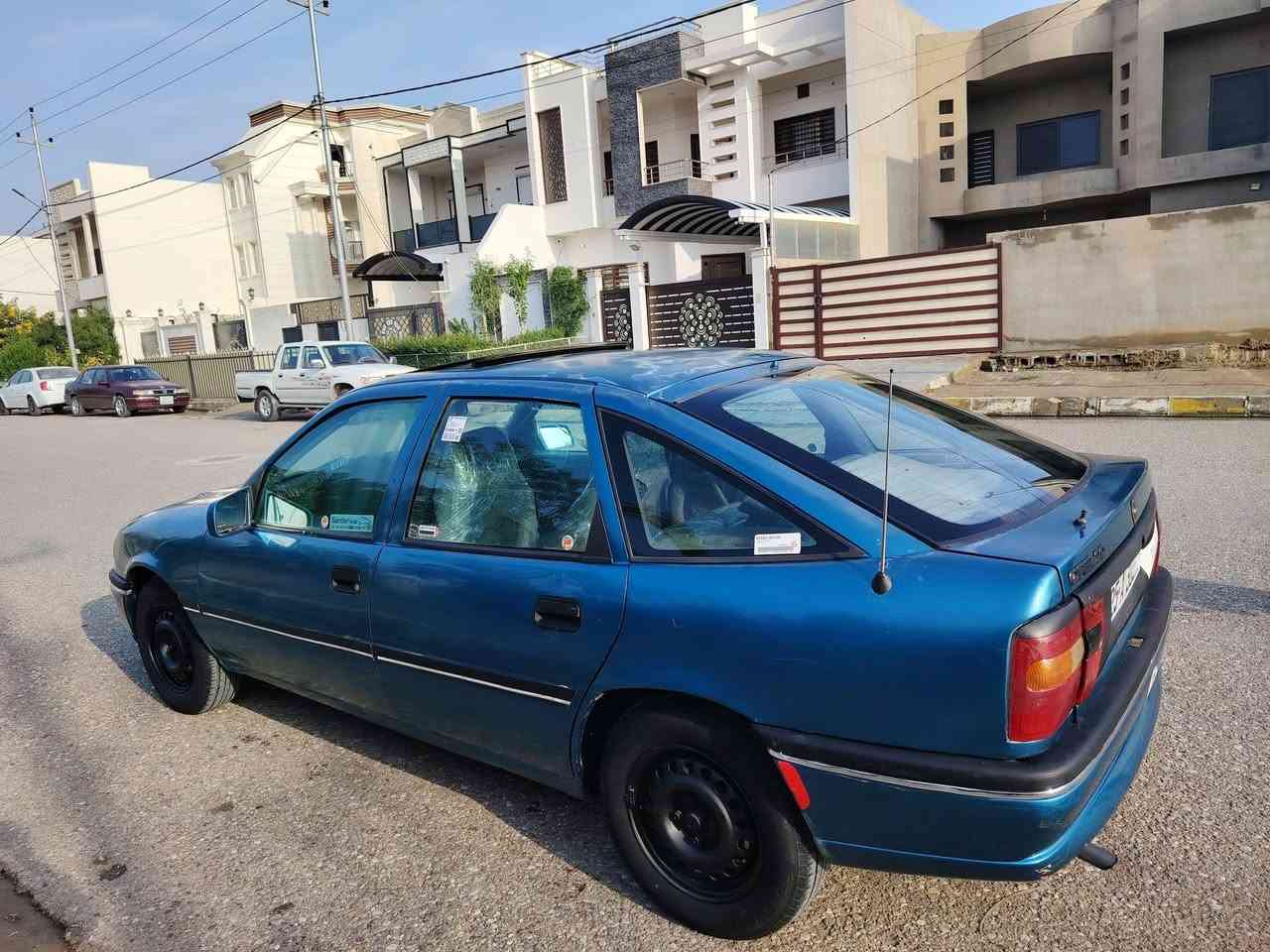 سياره اوبل فكترا موديل 92حجم20سياره نظيفة جدا مابي اي شي ابشرط كير ومحرك سنويه جديد لل 2030 بي دفتر بنزين كهربائية كلها شغال تخم صدر جديد سعر 37وبي مجال بسيط عنوان كركوك رقم هاتف ***********
