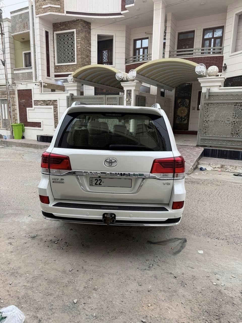 السلام عليكم
لاندكروز 2019 
ساز 6 سلندر كفاله عامه عده ملاحضه بلدعاميه الخلفيه السياره جديدة كلش 
ماشية 112 الف حقيقي رقم اربيل فول مواصفات السياره
مكانها: الانبار الرمادي
للاستفسار:***********
ملاحظة غير متواجد على الفيس
