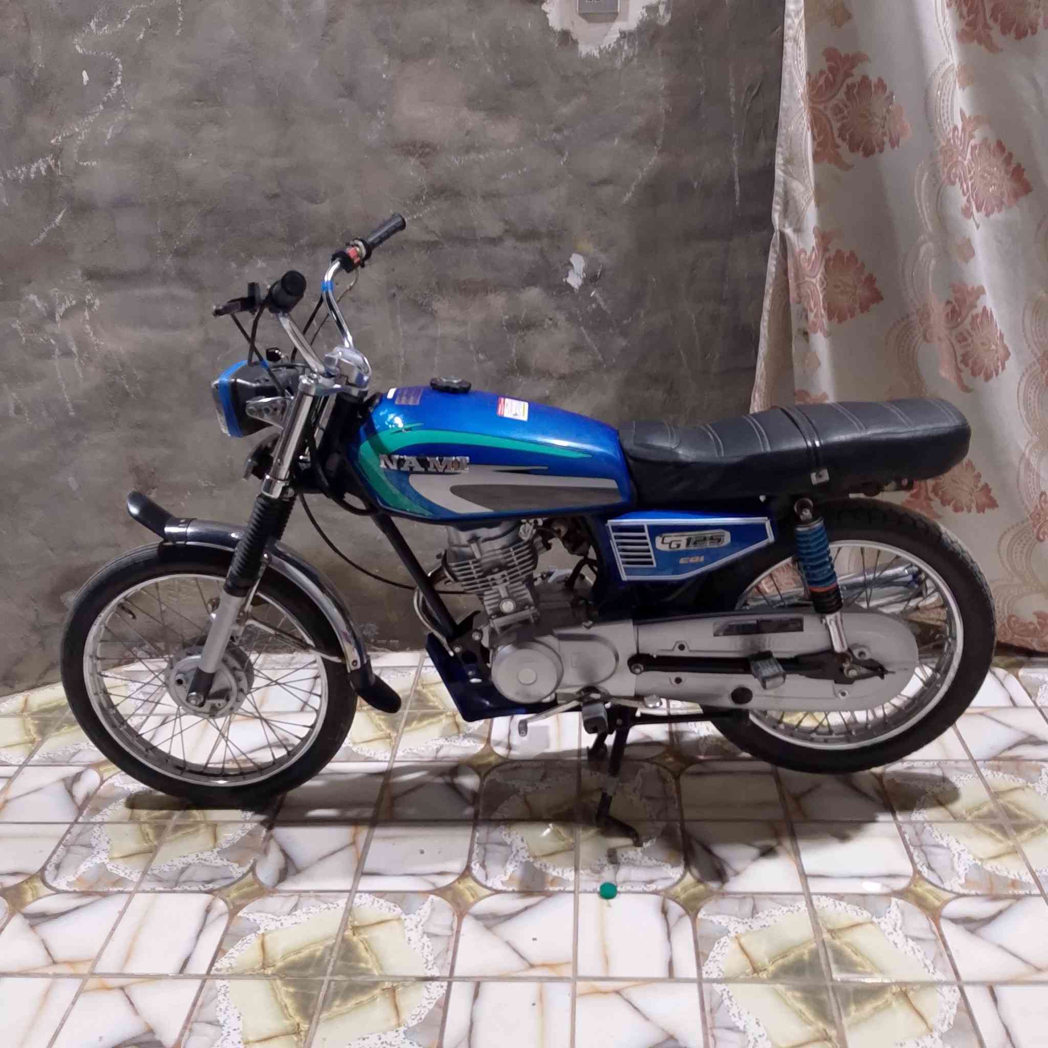 السلام عليكم دراجه للبيع اوراق سوري تعمير جديد 750 ابيها مجال ***********
