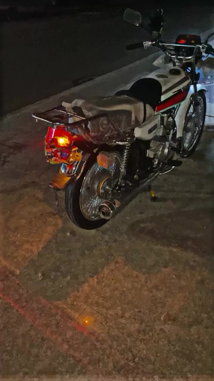 السلام عليكم دراجه أيراني مديل2021كله بلادي كلشي بيه بلادي دراجه نشطه وسريع ومآبيه عيب للبيع سعر 450او مراوس آب إيراني


**إذا كنت صاحب هذا الإعلان وتريد حذفه لأي سبب، رجاءا أرسل رسالة إلى الدعم الفني**