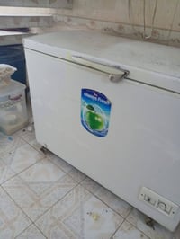 غرفة • أخشاب • مجمدة