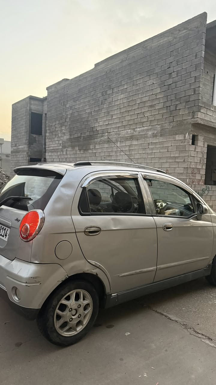 السلام عليكم
دايو مديل 2008 
رقم ديالى دولي 
بأسمي تحويل موصل 
صبغ بونيد 
وجاملغ يمين 
ملاحضات بيها السيارة القشر كدام العين 
كير توماتيك 
جام كهرب (الكدام)
تبريد شغال بارد ثلج 
تدفئة شغالة حارة 
كير مكينة شرط 
السيارة ويل كب 
اضافة شاشة وكامرة ✅
كهربائيات كلها شغالة بالكامل 
السعر 43 مجالها بسيط 
للتواصل : 

***********
***********

الارقام اثنينهم واتساب
