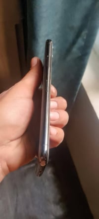 ايفون11بروماكس ذاكره 256 بطاريه 80 جهاز مكفول نظافه100% مداخل تصليح مك...