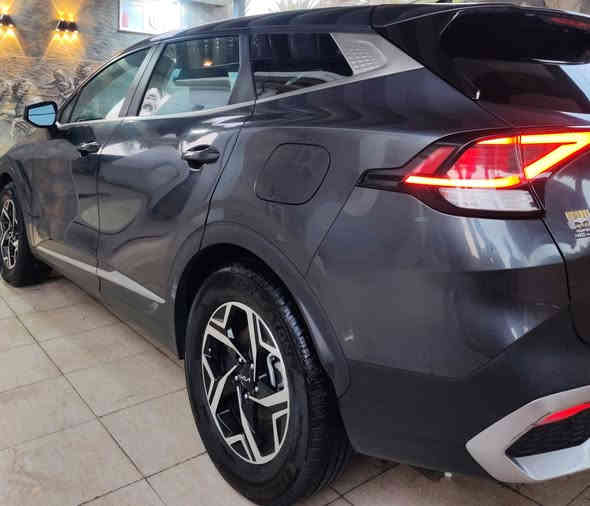 السلام عليكم 
كيا سبورتج LX موديل 2023 #مرقم تحويل مباشر #حادثها جاملغ وبنيد بدون اي دواخل محرك 2.5 تنفس طبيعي
ه‍.((***********))
