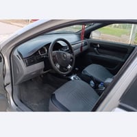 اوبترا للبيع موديل ٢٠٠٧  لون رصاصي  كير ومحرك شرط  ضرر قطعتين بدون دوا...