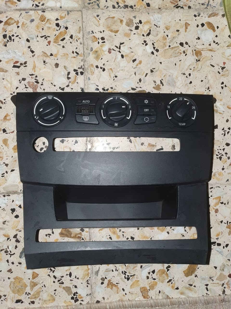 للبيع غراض بي أم ميماتي مال تفصيخ بسعر مناسب العنوان كركوك رقم الهاتف *********** رقم الثاني ***********
