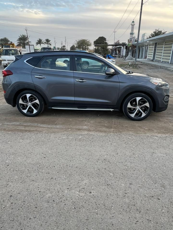 سيارة توسان ١٦ فول مواصفات وارد كندي كلين ١٦٠٠ محرك GDI
تيربو

واتساب فقط 
***********
الحادث بالتعليقات
