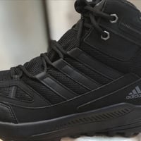 ماركة adidas موديل حديث     قياس 43           CM 27 5  اي استفسار على ...