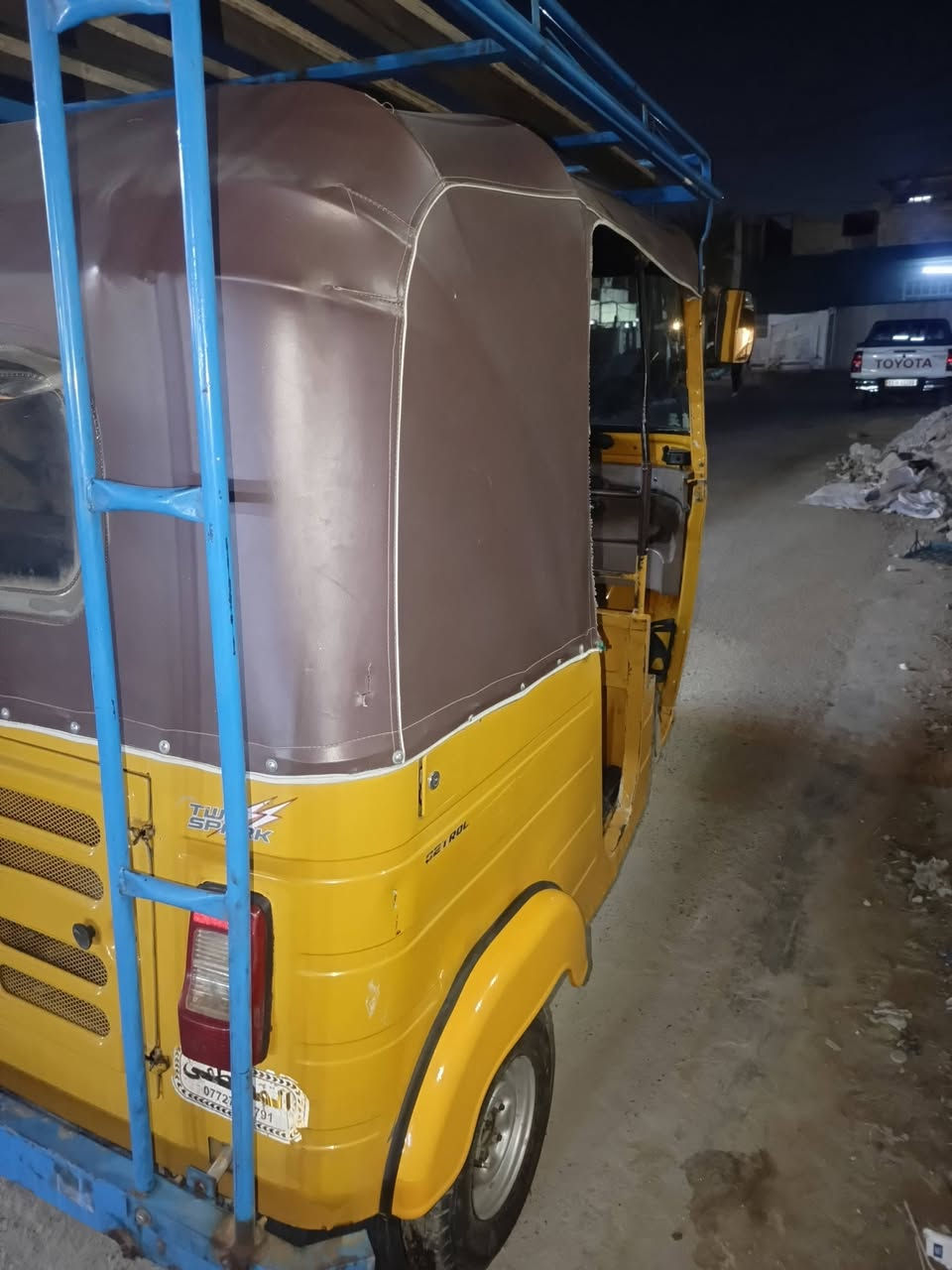 سلام عليكم تكتك البيع مرقمه بسمي السعر 6800وبيها مجال ماعده السيبايه تكتك خير من الله المكان بغداد حي البتول رقم الهاتف ***********
