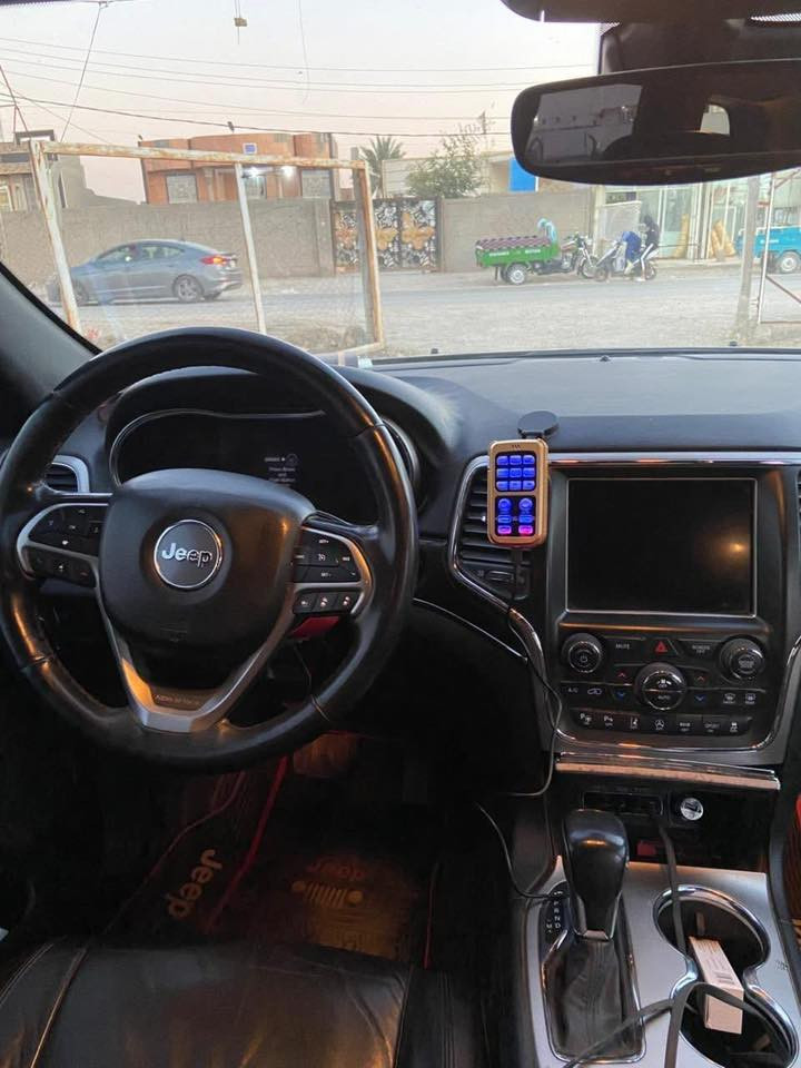جيب كراند شيروكي 

مديل 2018

السيارة فول موصفات 

لمتد 

لايت زنون 

فتحة 

شاشه كبيرة كار بلي

جنطة كهربائية 

تحكمات موس 

حساس امامي خلفي جانبي

السياره فول للاخير صدر وحدادية جديد مبدلة

وتخم تاير جديد وحادثها بنيد وجاملغ وباب خلفي فقط 

السياره باسمي وتحويل نفس اليوم او ثاني ويوم

مكاني الحله البكرلي 

سعرها  190

***********
