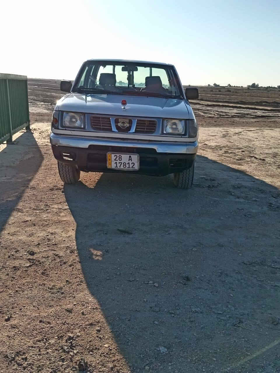 نيسان للبيع مديل 2000تبريد ثلج تتدفئه مكينه وكير واكسن مكفولات سياره كلش حلوه رقم نجف تحويل ثاني يوم فقط للتصال.  ***********. اوو ***********
