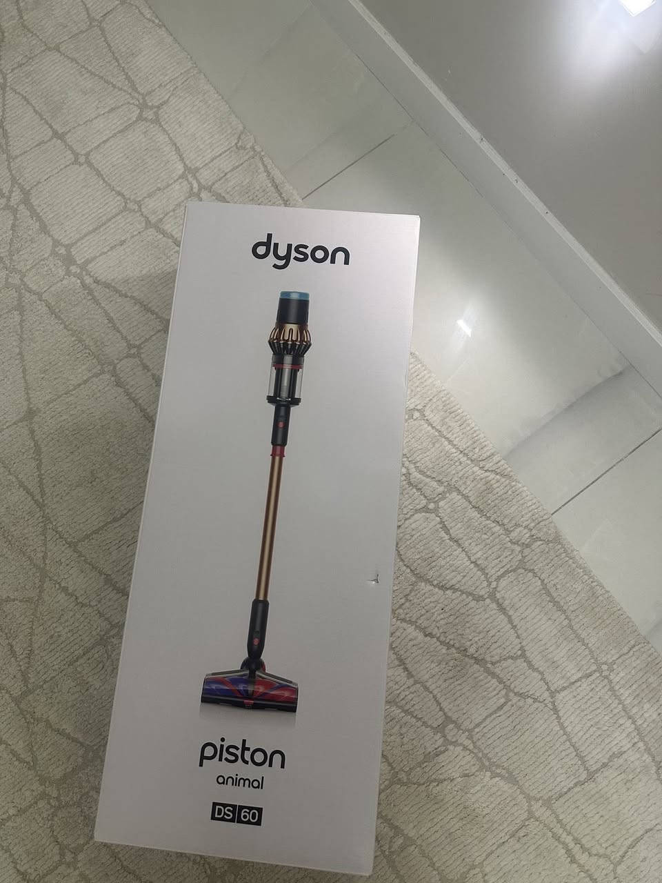 للبيع مكنسة Dyson الأصلية ✨
🔹 جديدة، غير مستخدمة.
🔹 قوة شفط عالية وأداء ممتاز.
🔹 مناسبة لتنظيف السجاد والأرضيات والزوايا بسهولة.
🔹 تم الحصول عليها من أمازون.
📩 للاستفسار أو السعر راسلني على الخاص


**إذا كنت صاحب هذا الإعلان وتريد حذفه لأي سبب، رجاءا أرسل رسالة إلى الدعم الفني**