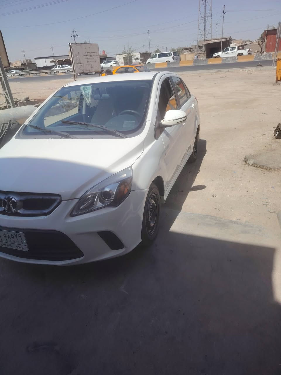 بارك. بي 20 موديل 2019رقم كربلاء مشورع وطني جاهزه وجديده مابيه اي نقص غير بارو بها ضربه بل حوض خالفي جهت سايق فقط مكان سياره بصره ***********وتساب سعر ٦٣ ورقه
