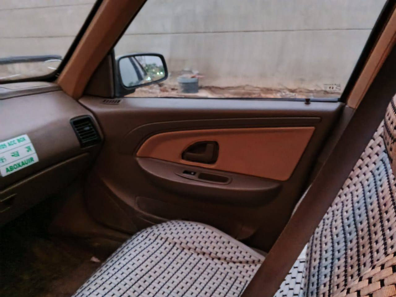 سلام عليكم لميس للبيع موديل 13 مصفره من كلشي تبريد تتفه كله شغال تخم تاير حداديه  لا ضربه ولا صبغ  السعر 32 الهاتف ***********مكاني بغداد سبع قصور
