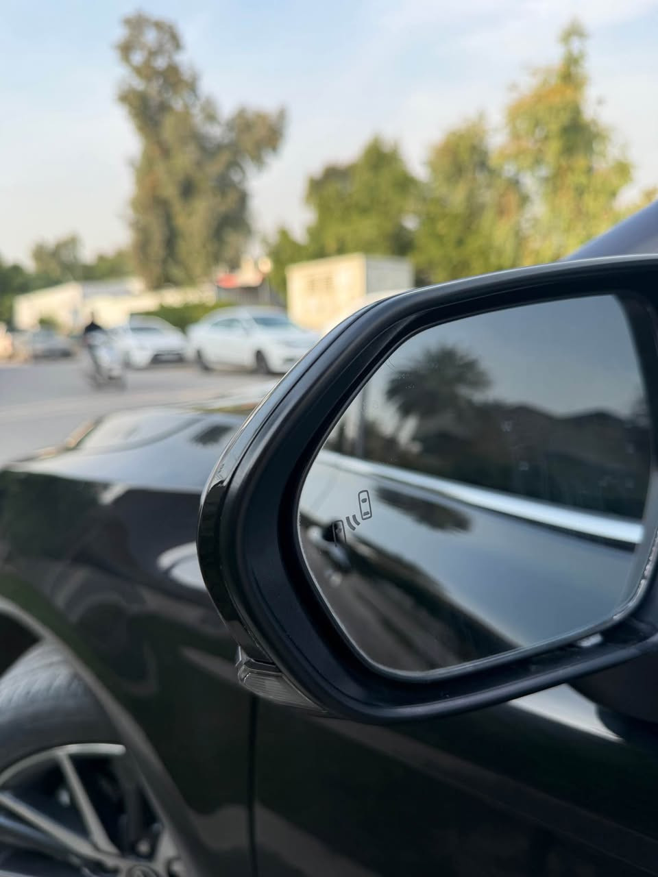 ✨ يا الله السلام عليكم ✨

🚘 تويوتا كامري – Camry XLE
📅 موديل: 2023
⛽ بنزين
📍 الممشى : تقريبا 20 الف مايل 

🔹 المواصفات (فول مواصفات):
✔️ محرك 6 سلندر V6 – 3.5
✔️ بصمة أبواب وتشغيل
✔️ بانوراما
✔️ داتا شو
✔️ نظام صوت JBL
✔️ تحكم كامل بالستيرن
✔️ إشارات بالمراي
✔️ كامرة خلفية
✔️ كشن السائق كهرباء
✔️ 3 أنظمة قيادة (عادي / سبورت / إيكو)
✔️ سايد بريك كهرباء
✔️ أوتو هولد
✔️ كشنات جلد
✔️ كشنات تدفئة
✔️ تحديد مسار
✔️ مانع تزحلق
✔️ نقطة عمياء
✔️ داخل جلد 
✔️ تبريد قطعتين

✨ وبعد بيها هواي مواصفات

🛠️ الحالة:
السيارة كلين بدون حادث فقط تكحيل كارت بالباب

✅ رقم اربيل تريد تحويل تريد وكالة

🌟 السيارة نظيفة وجديدة وبعد أحلى من الصور وبالعافية على اللي ياخذها

💰 السعر: 252  ورقة
🔻 بيها مجال بسيط

📞 للاستفسار: ***********
📍 العنوان: بغداد بغداد, العراق
