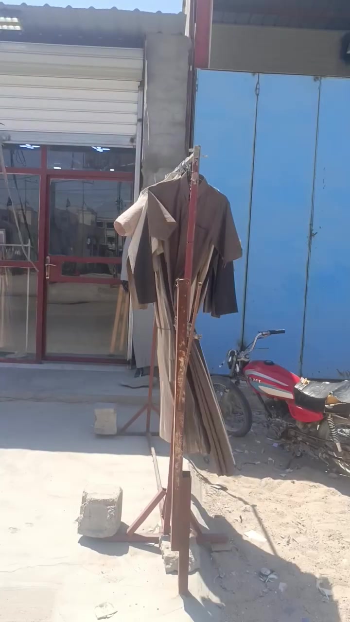 سلام عليكم محل للبيع يم شارع مجمع ابن حيان عرض محل 5 طول 30 الستفسار ***********
