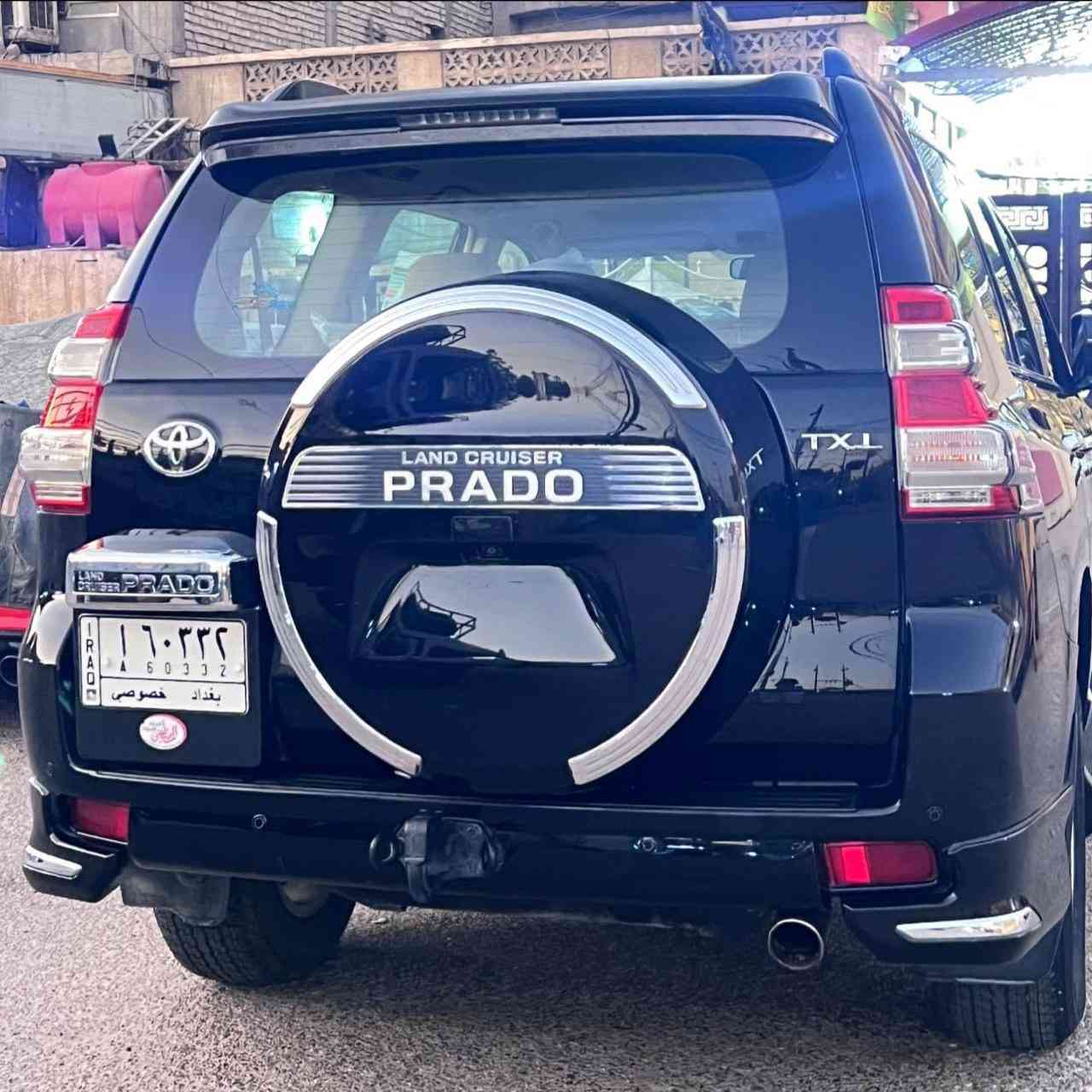 السلام عليكم للبيع 
تويوتا برادو 2011 Txl فول 
مواصفاتها : 
١-سلايت قماره
٢-مثبت سرعة
٣-حساس خلفي
٤-كاميره خلفي
٥- دبل تانكي  
٦- اشارات بالمرآة
٧-كراسي جلد بيجي 
٨-شاشه كامره خلفيه
٩-تدعم ابل كار بلي واندرويد اوتو
١٠-حساس تاير   
١١-مانع انزلاق
١٢-اربع جام اوتو
١٣-هوك خلفي 
١٤-ارضيات (كاعيات) اصليه 
١٥-بصه
١٦-تحكمات فول ستيرن
مري جانبي كهربائي (شفط)** *
 داخل بيجي
- دبل تانكي-- 
- منفذ AUX & USB
محرك 4000  ..6 سلندر 
هاتف ***********
السعر 273 وبيها مجال 
المكان بغداد الحبيبية
