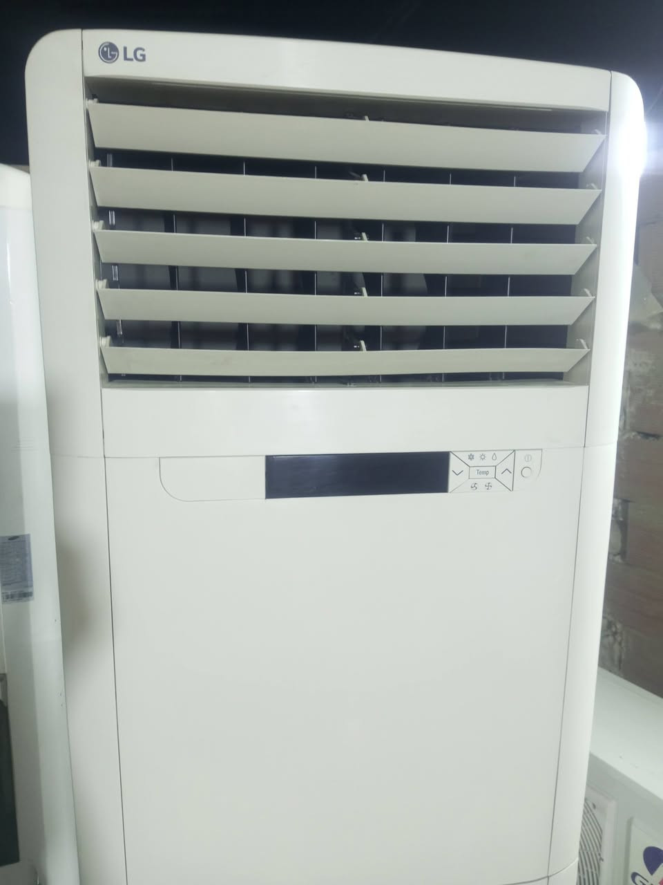 سبالت اثنين 3طن LG بلادي شرط شركه بدون تصليح  شرط الضمان العموان نجف الاستفسار ***********
