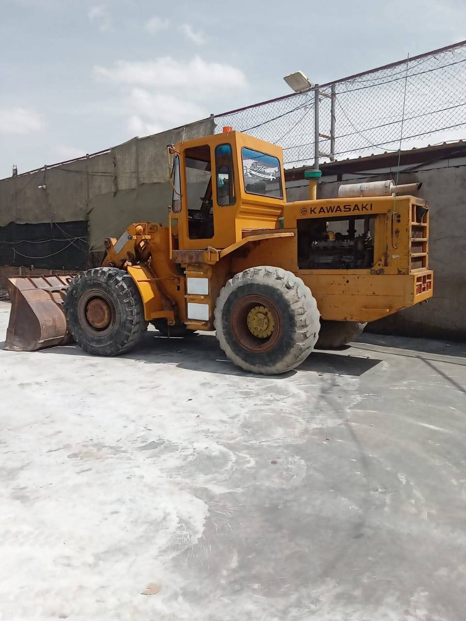 شفل البيع موديل ٨١بلادي محرك بي رقم بغداد شرط تحويل المكان بغداد مكفول كفاله عامه ***********
