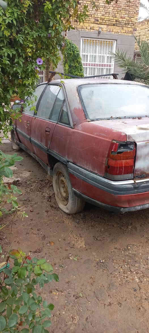 السلام عليكم 
اوبل للبيع السيارة متروكه صار فترة رقمها الماني قادسية السنويه بأسم صاحب السيارة سعرها 15 وبيها مجال مكان السيارة ديوانية مكلف بالنشر للاستفسار الاتصال ***********
