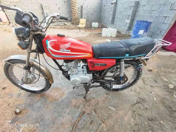 اربعه كير اوراق اصليه سعرها 500 ما متواجد على الفيس أتصل وبيك خير وتدلل ***********
