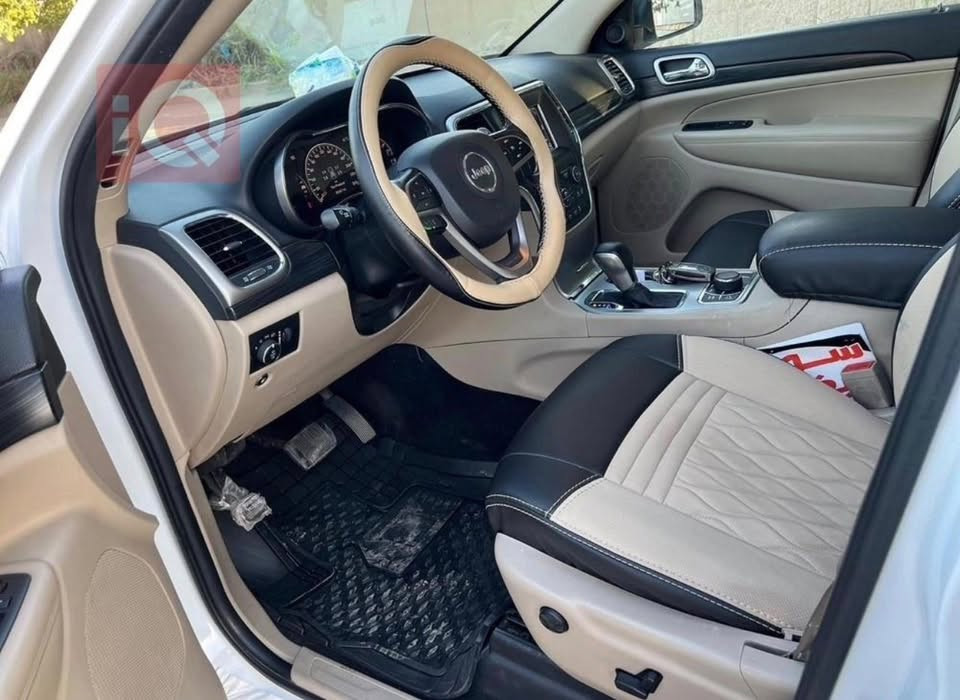 جيب 2019 خليجي وكاله ليث العبيدي  Black top
ماشيه 163 الف كيلو حجم المحرك :3600( 6 سلندر ) 

السيارة كفالة عامة 

المواصفات: 

- ويل SRT 20 اصلي 

- سلايد روف  

- ماوس وضعيات قياده الفور ويل 

- اشاير بالمري حساس مع هيتر

- ⁠داخل بيجي  

- بصمه دخول

- فول تحكمات ستيرن  

- ⁠شفتات ستيرن 

- ⁠كروس سرعة 

- ⁠اوتو هولد

- ⁠توقف ذاتي

- اناره ترحيب  

- الكشنات الاماميه كهرباء 

- شاشه   

- حساسات امامي وخلفي 

- رادار جانبي وخلفي وامامي (مانع للتصادم) 

- كاميره خلفيه

- لد امامي + زينون بلادي + زراك لايت

- دبل هوك امامي

- قطعتين تبريد

- ⁠نظام سبورت + ايكو 

- ⁠نقطة عمياء  

- مري شفط كهرباء

-رقم اربيل بأسمي تريد تحويل او وكالة 

السعر 275 وبيها مجال مكان السيارة بغداد 

للتواصل ***********  واتساب فقط 

ملاحظة :- معجبك السعر اعبر المنشور !!
