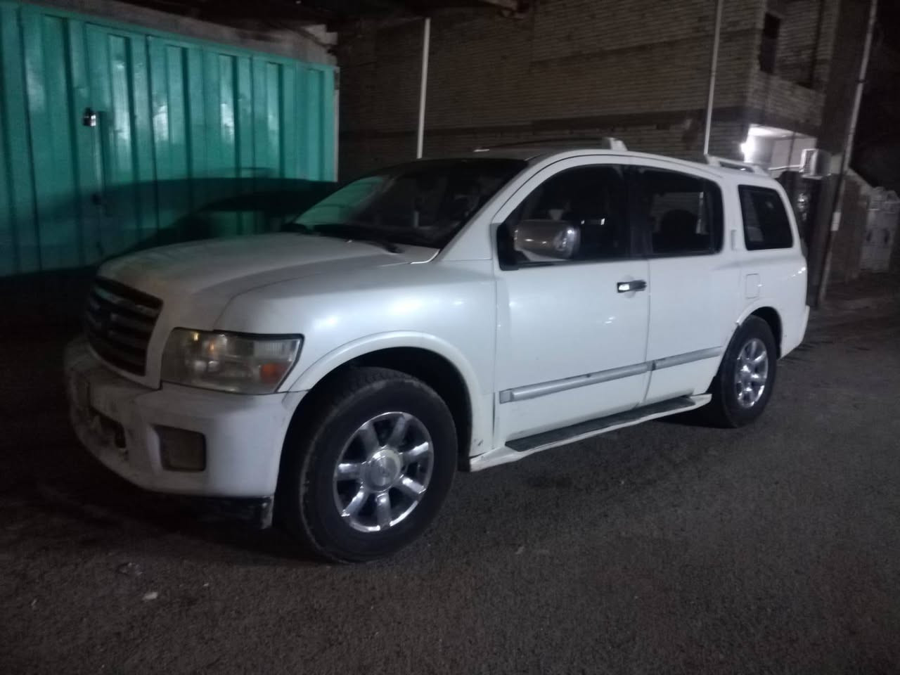 سلام عليكم انفنتيQx56  موديل ٢٠٠٦. سياره فول واحد على واحد محرك وكير لكزز ٨ سلندر سياره مكفوله من ضريه وصبغ بس دعميه امامي بيه صبغ. محرك وكير جدد صدر جديد  سياره فول اللبيع او مراوس رقمي الستفسار***********
