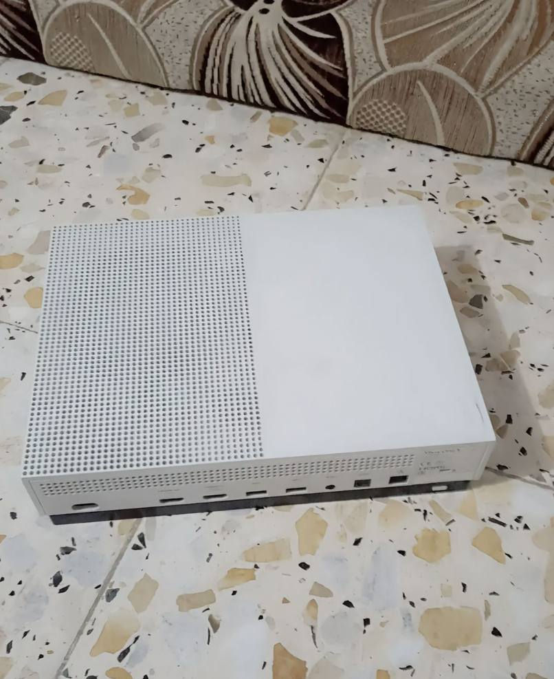 اكس بوكس وان اس للبيع
جوستك سيريس 
كيبلاته اصليه 
لامفتوح ولامصلح ولا مستخدم باله
سعر 150 الف


**إذا كنت صاحب هذا الإعلان وتريد حذفه لأي سبب، رجاءا أرسل رسالة إلى الدعم الفني**