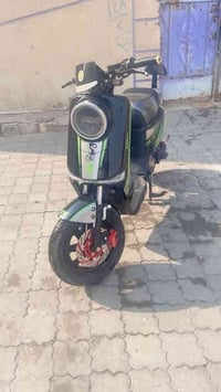 دراجة R11دراجه كلش نضيفة موديل 2025. 32امبير 5بطاريات كبار 2026جدد تون...