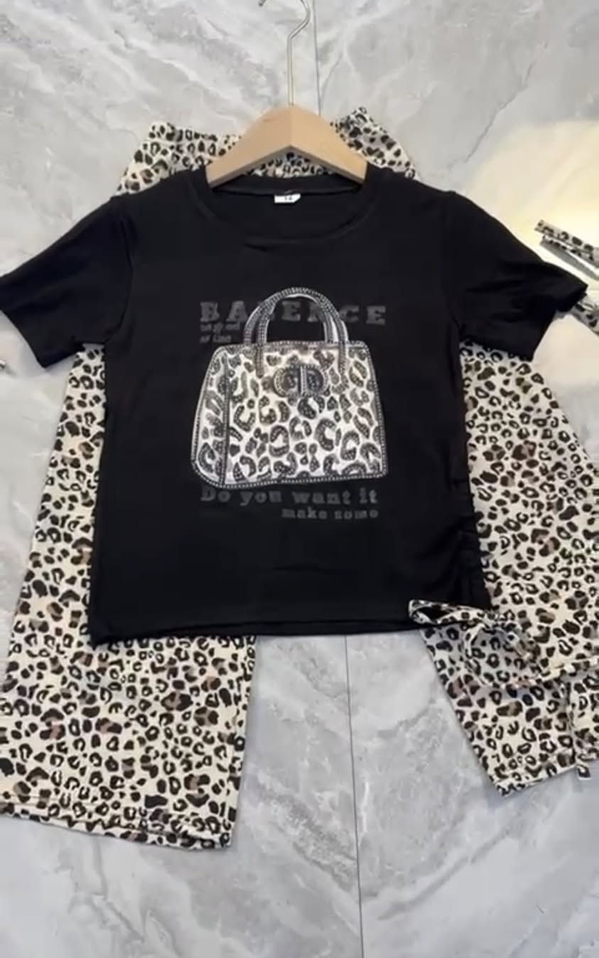 #اتراك_بناتي صيفي 🌸
موديلات تجنن للبنات 😍
قماش خفيف وبارد مناسب للصيف ☀️
ستايل حلو ومرتب يلبس من عمر 6 الى 12 سنه 
للحجز والاستفسار يرجى مراسله الصفحه🤳
للحجز ع رقم وتساب 
7773332270📞
7716639035📞
يوجد توصيل
🚕 بسمايه الف
🚕 بغداد 5000
🚕وكل محافظات العراق 6000
يوجد دفع ماستر💰💰@أبرز المعجبين


**إذا كنت صاحب هذا الإعلان وتريد حذفه لأي سبب، رجاءا أرسل رسالة إلى الدعم الفني**