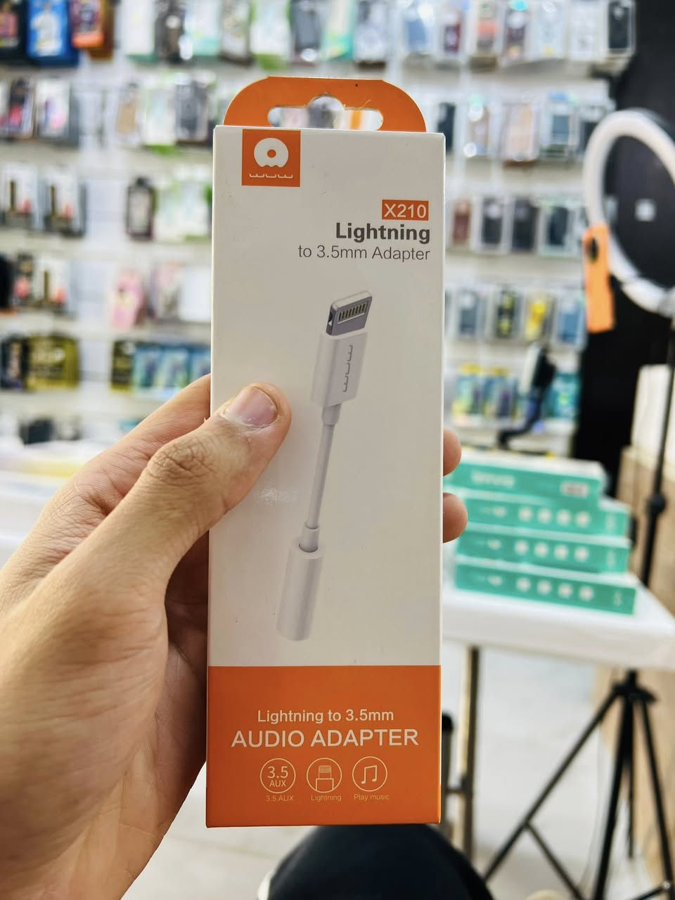 ⚙️ توصالة Audio Adapter ⚙️

📲 آيفون 📲 تايب سي 

متوفرة الآن في مركز الفجر للموبايل 🔥 

📍موقعنا : قضاء الفجر - شارع 30 - مجاور فلافل حمادي - مقابل مقهى سيد شمخي 
للحجز و الإستفسار مراسلة الصفحة أو الإتصال على الرقم *********** 📞

