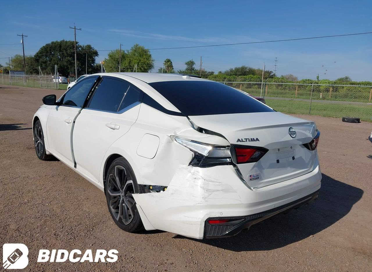 NISSAN ALTIMA SR + 2024
نرخی سەیارەکە بە زیادەی مەزاد و حەواڵەوە : ٨٧ گەڵا
نقڵی ئەمریکا بۆ ئیمارات : ١٩ گەڵا و ١٠ دۆلار
نقڵ و گومرگی کوردستان : ٢٥ گەڵا 
کولفەی چاکردنەوە : ١٠ بۆ ١٥ گەڵا
خێری خۆمان ١٥ گەڵا 
کۆی گشتی : ١٦١ گەڵا و ١٠ دۆلار 
تێبینی / سەیارەکە کاتێکی زۆر کەمی ماوە بۆ گەیشتن بە ئیمارات ، سەیارەکە هەمووی لەسەر وەسڵ پێت دەفرۆشین تاکو گەیشتن..***********
