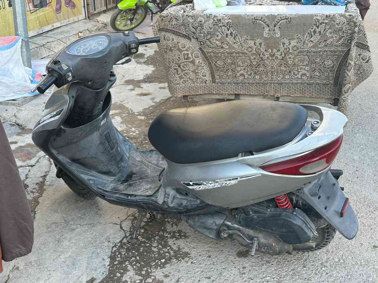 سلام عليكم شباب عندي دراجة بريز للبيع دراجة نظيفة كل شيء ما بيها ومكان بغداد وسعر 450￼ 
￼￼ ￼ وهذا رقمي  ***********￼
