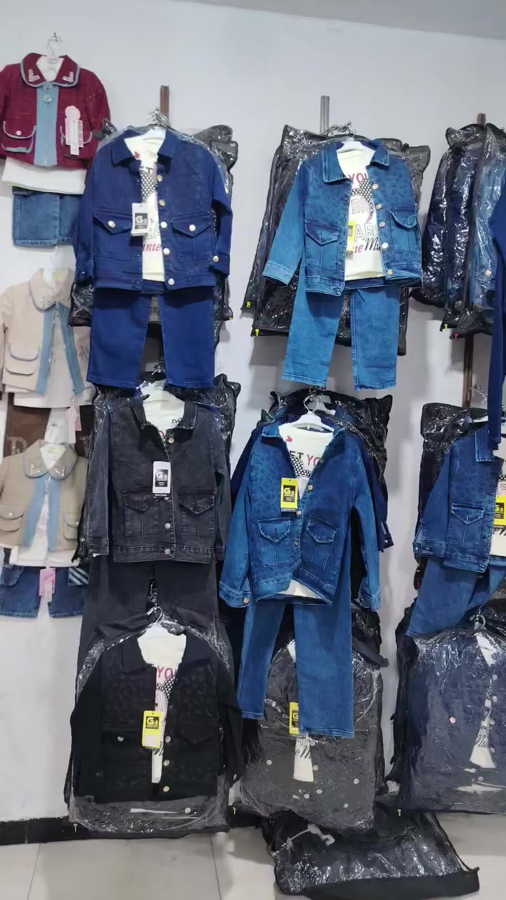 عرض من اقوى العروض طقم جينز ثقيل ب 100 الف فقط العنوان شارع القوات لاخره محل اديب مخللاتي العرض رح نفتحه بعد الافطار مباشره بيبي وسط حصريا بناتي ولادي شيروه حتى يصل لاكبر عدد ممكن شكرا لكل المتابعين


**إذا كنت صاحب هذا الإعلان وتريد حذفه لأي سبب، رجاءا أرسل رسالة إلى الدعم الفني**