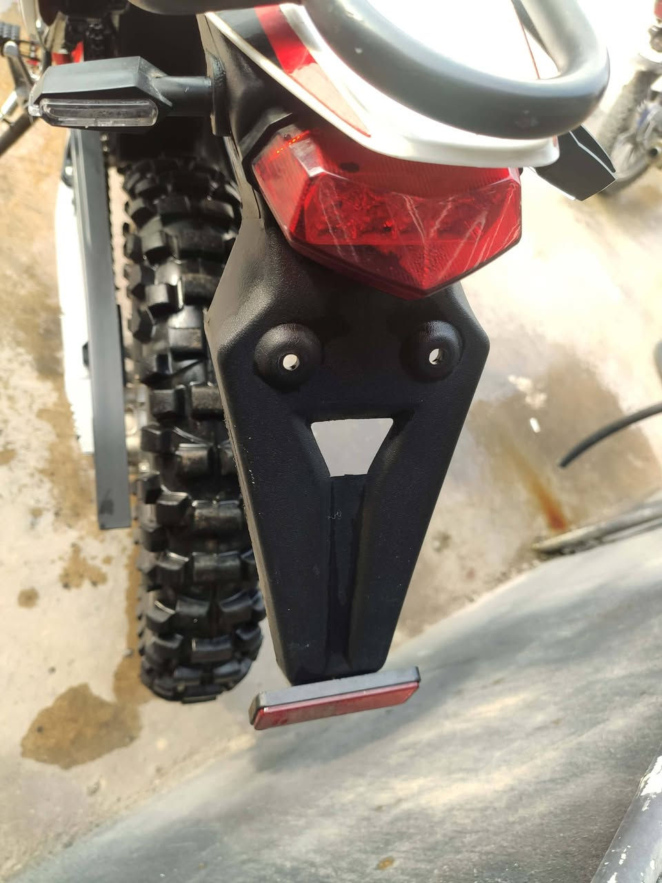 ئەم گوڵەبۆفرۆشتن هەر سفرە نەڕۆشتوە بەشەرتی هەمو گیانی مەکینە 250لەسەیسایەقە***********نرخیشی ۹٥۰هەزار
