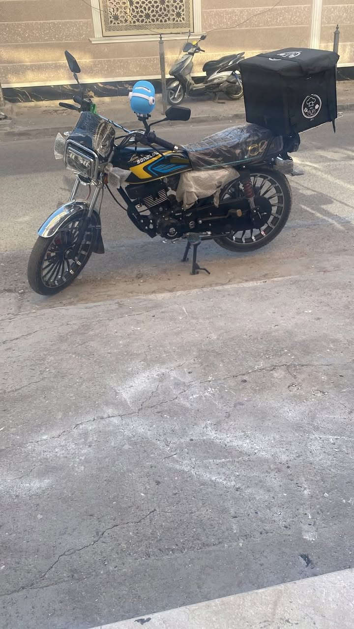 سلام عليكم دراجه أيراني سونك موديل2026دراجه ما شايفه مصلح جديده جايبه و هسه اريد ابيعه أوراق كامله سعر دراجه مليون و بيه مجال بسيط 

تواصل وتساب فقط ***********
