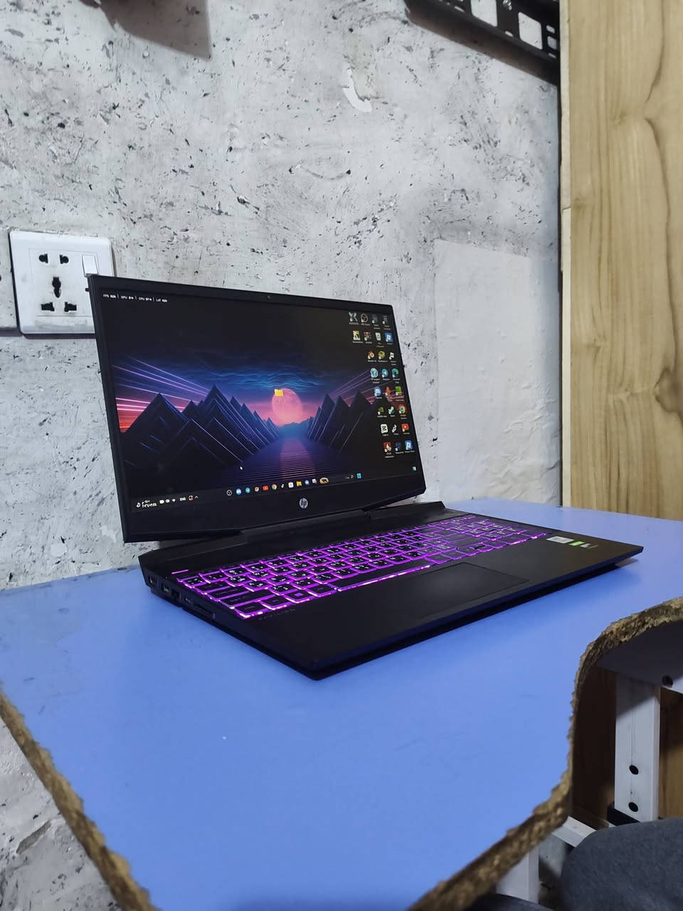 لابتوب جمينج! 
HP بافلون جيمنج

كوراي 5 جيل 10 فئة H
gtx1650ti 4gb
ram 8
ssd 256
نظافة عالية 
السعر: 500 ألف 
تواصل خاص او رقم ***********
