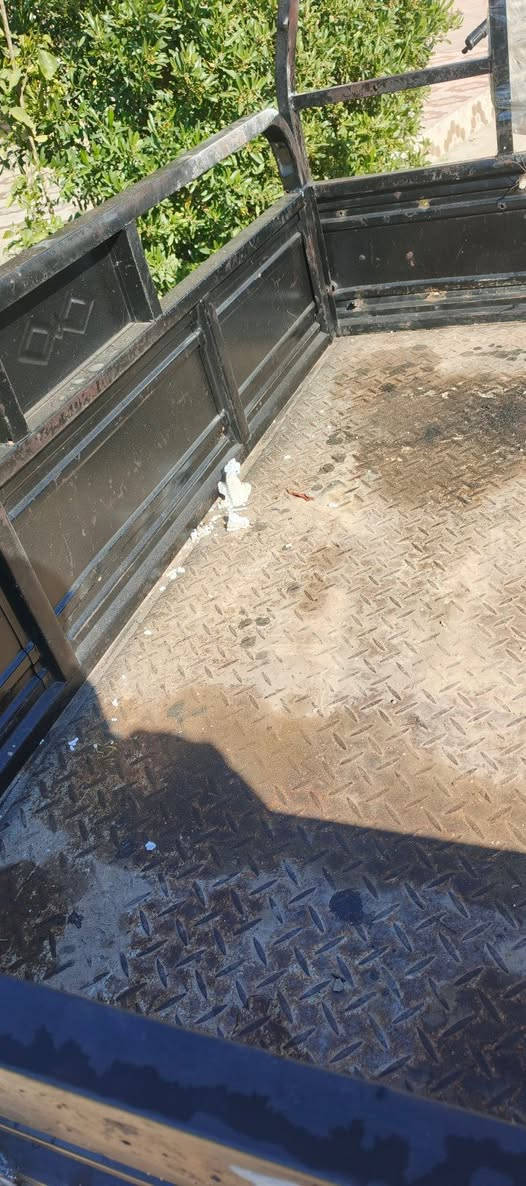 ستوته ام الطير بدون اوراق اسوي مكاتبه 
السعر ٦٠٠ وبيها مجال 
ديالى خان بني سعد ***********
***********
