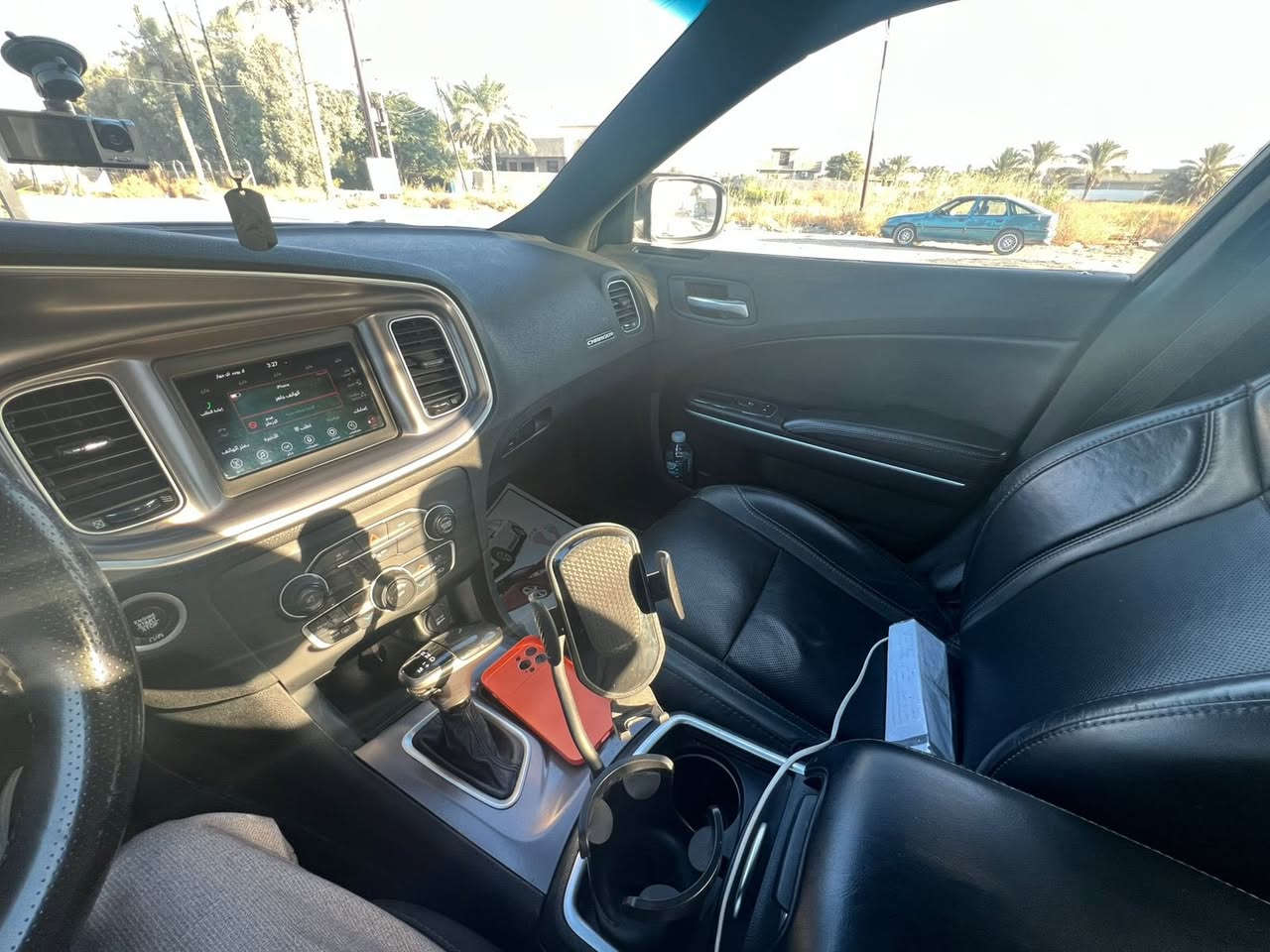 � للبيع — Dodge Charger 2021 SXT PLUS فول فول
• الممشى: 69,00km
• المواصفات:
✨ فتحة سقف
✨ داخل جلد
✨ كشنات حضن
✨ تدفئة وتبريد كشنات
✨ شفتات ستيرن
✨ سيترين
✨ دخول ذكي
✨ تشغيل عن بُعد
✨ ستيرن تدفى

‭0773 207 0718‬

🔧 الحالة:
السيارة جديدة بمعنى الكلمة — بدون حادث 
بدون إيرباك 
ونظيف
